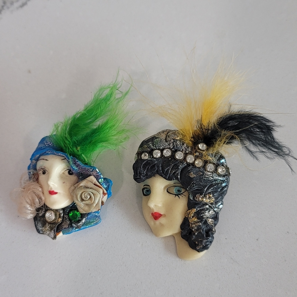 Vintage lady face feather pins brooch